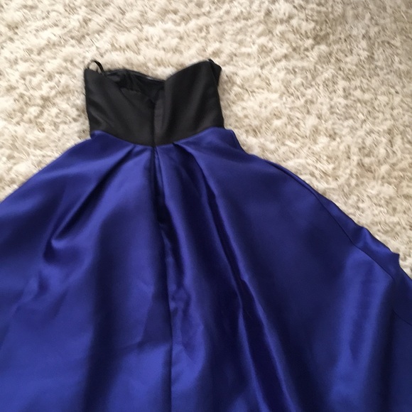 Gorgeous Alfred Sung Evening Gown - Picture 6 of 7